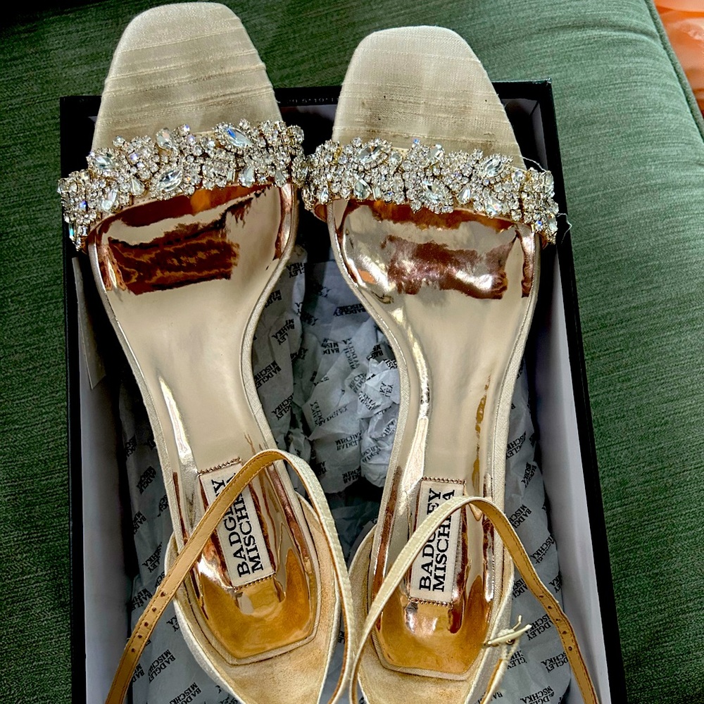 Badgley Mischka ivory jeweled sandals size 8